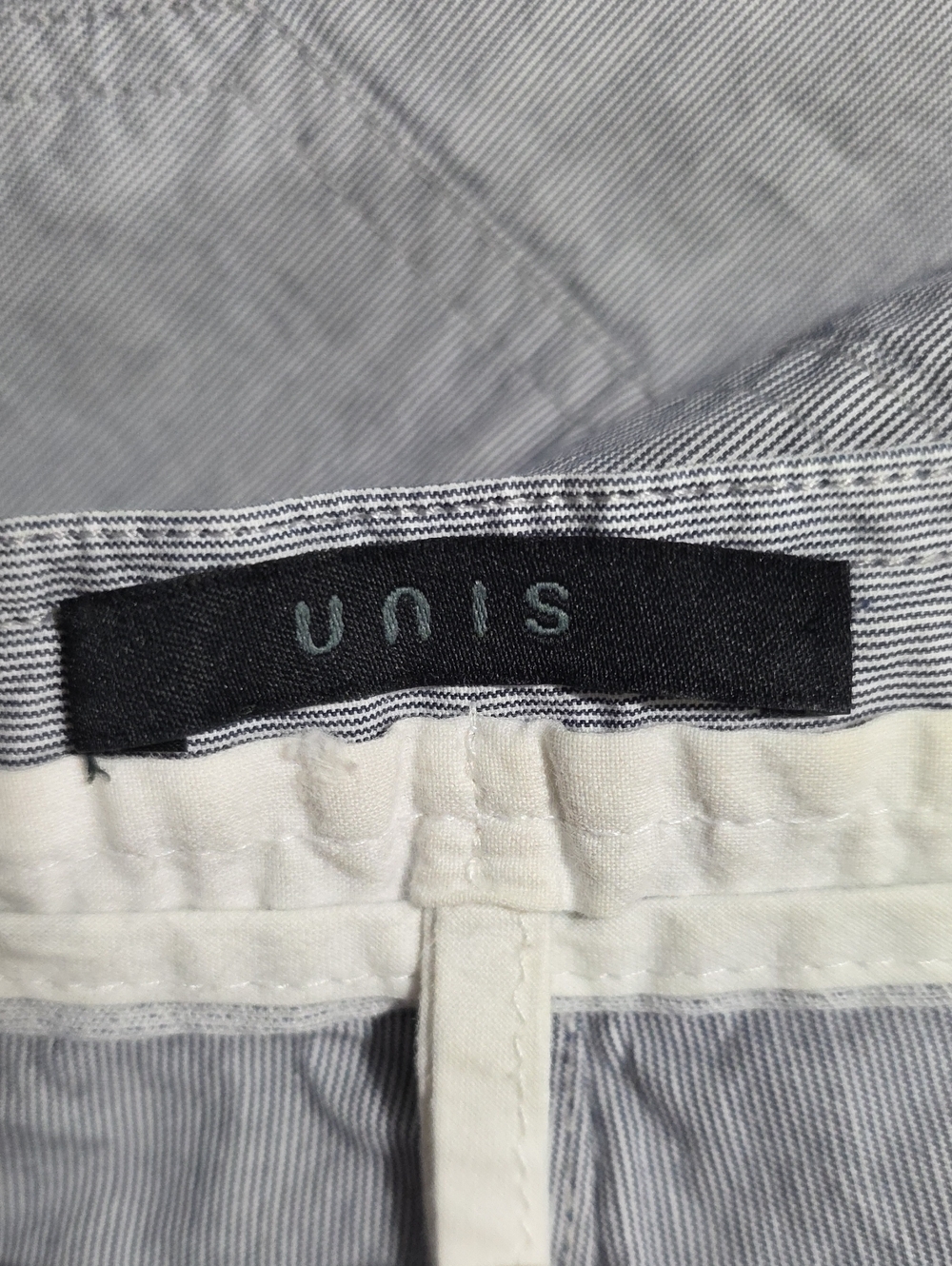Unis Women's Gray Casual Shorts Lightweight Everyday Style Waist 36 (W649) - Picture 3 of 4